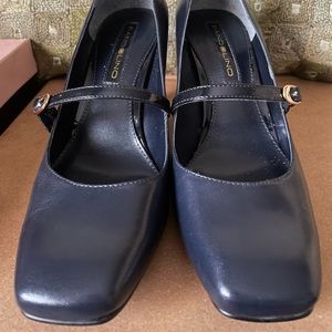 Bandalino Mary Jane leather shoe with 3in heel in 7.5M.